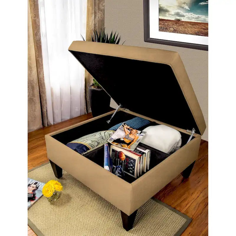 MJL Furniture Manhattan Allure Table basse capitonnée de rangement