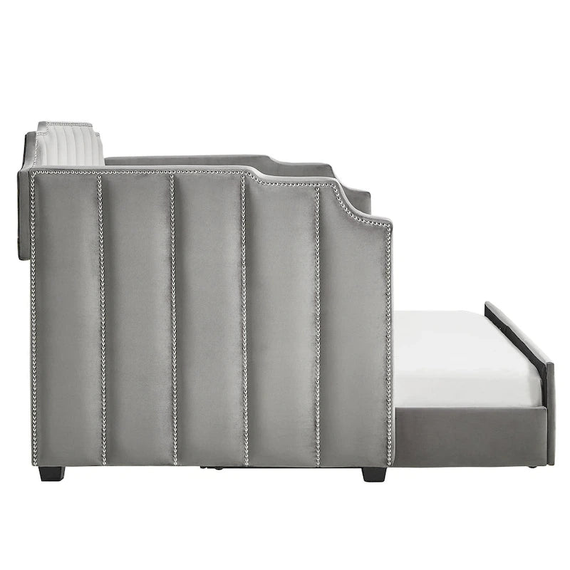 Lit de repos Chareau Glam en velours gris par iNSPIRE Q Modern
