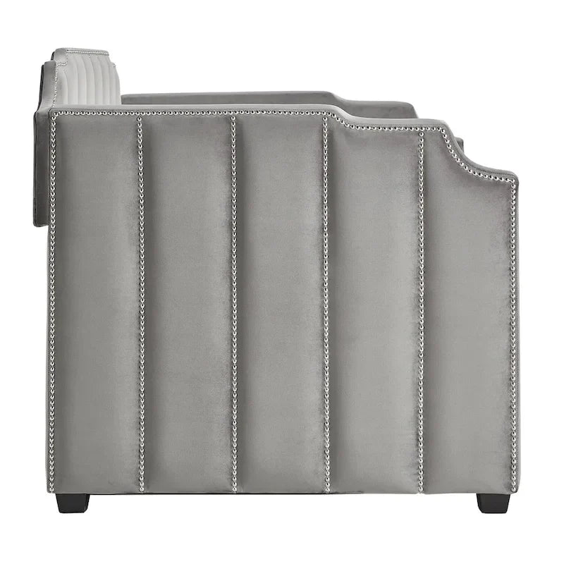 Lit de repos Chareau Glam en velours gris par iNSPIRE Q Modern