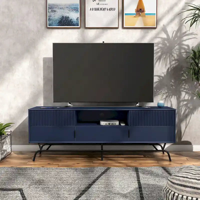 Meuble TV DH BASIC Modern avec 3 tiroirs et passe-câbles de 60 pouces par Denhour
