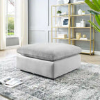 Ottoman en velours haute performance Commix garni de duvet et surdimensionné